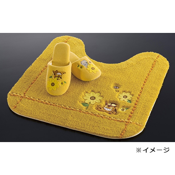 となりのトトロ 花のバス停 トイレマット | どんぐり共和国そら