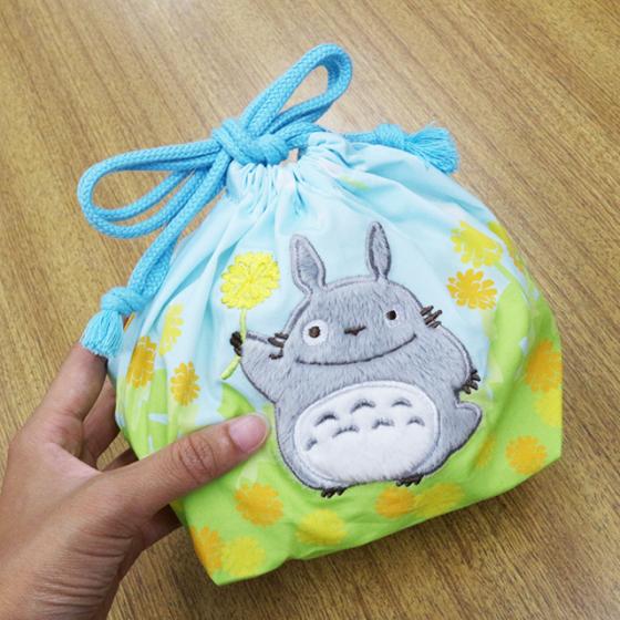 となりのトトロ「たんぽぽとトトロ」マチ付き巾着 | どんぐり共和国