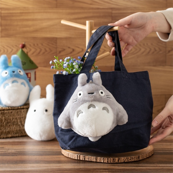 となりのトトロ ぬいぐるみ ネコバス 特大　どんぐり共和国 となりのトトロ ぬいぐるみバッジ ネコバス | どんぐり共和国