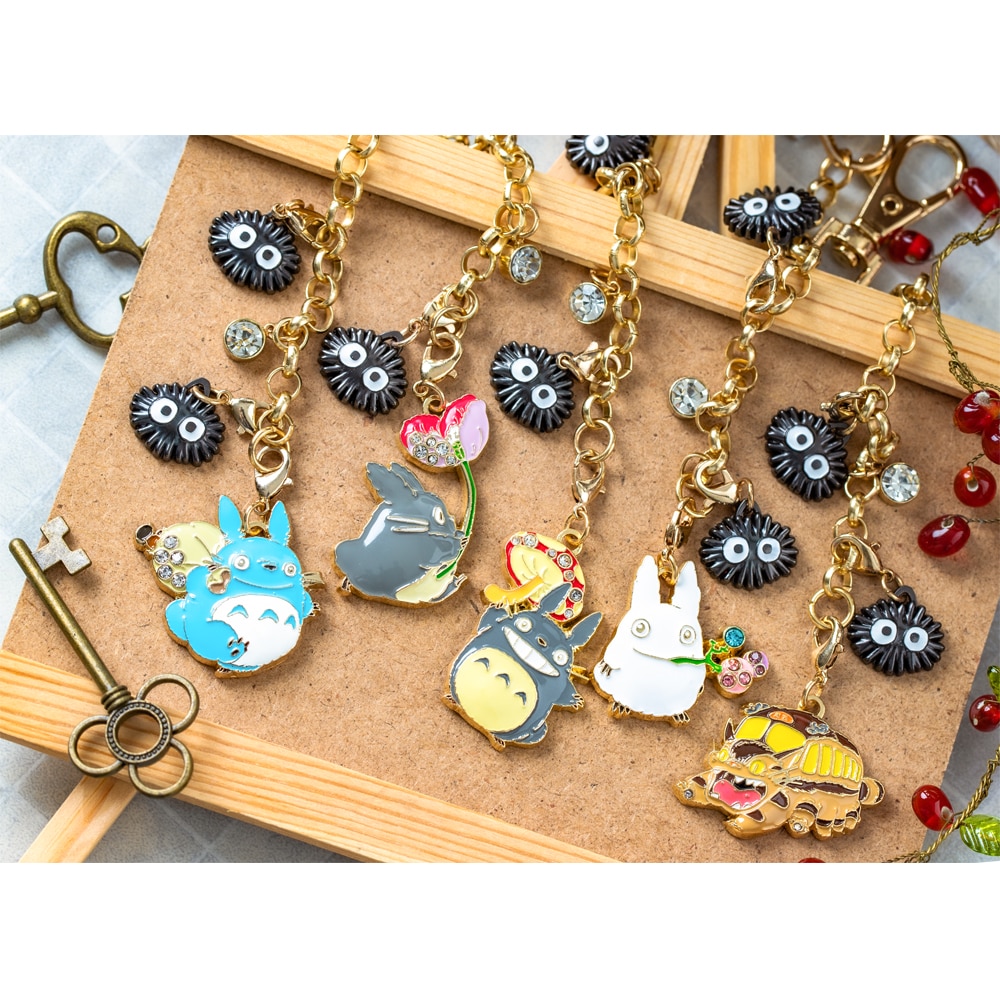 となりのトトロ×PORTER ネコバスしっぽキーチャーム となりのトトロ × PORTER ねこバスしっぽ キーチャーム - メルカリ