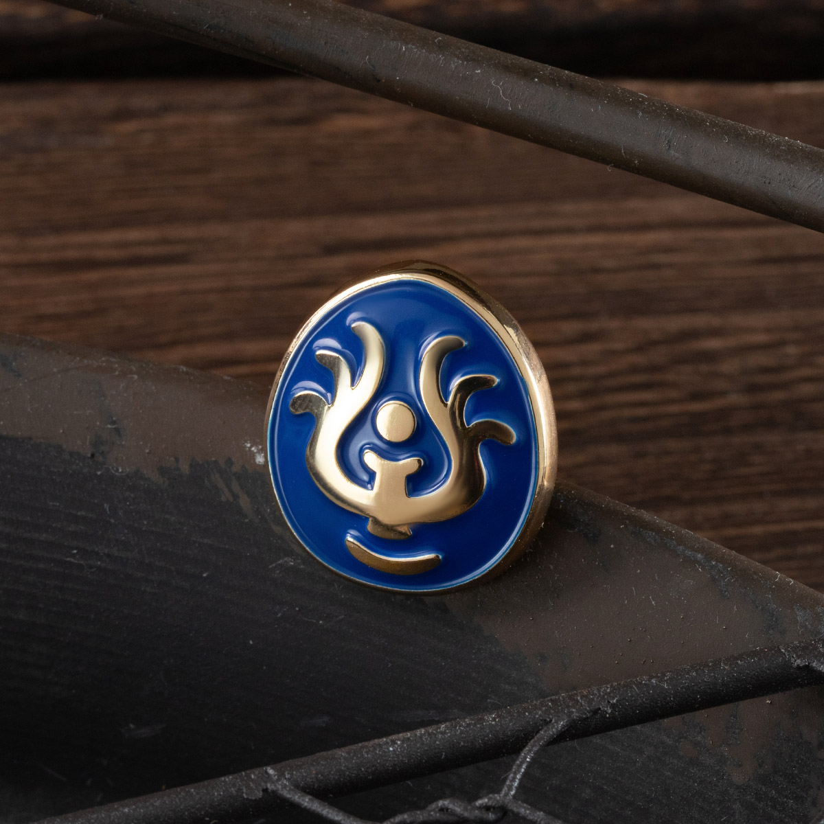 GBL】天空の城ラピュタ デザインピンバッジ 飛行石 | どんぐり共和国