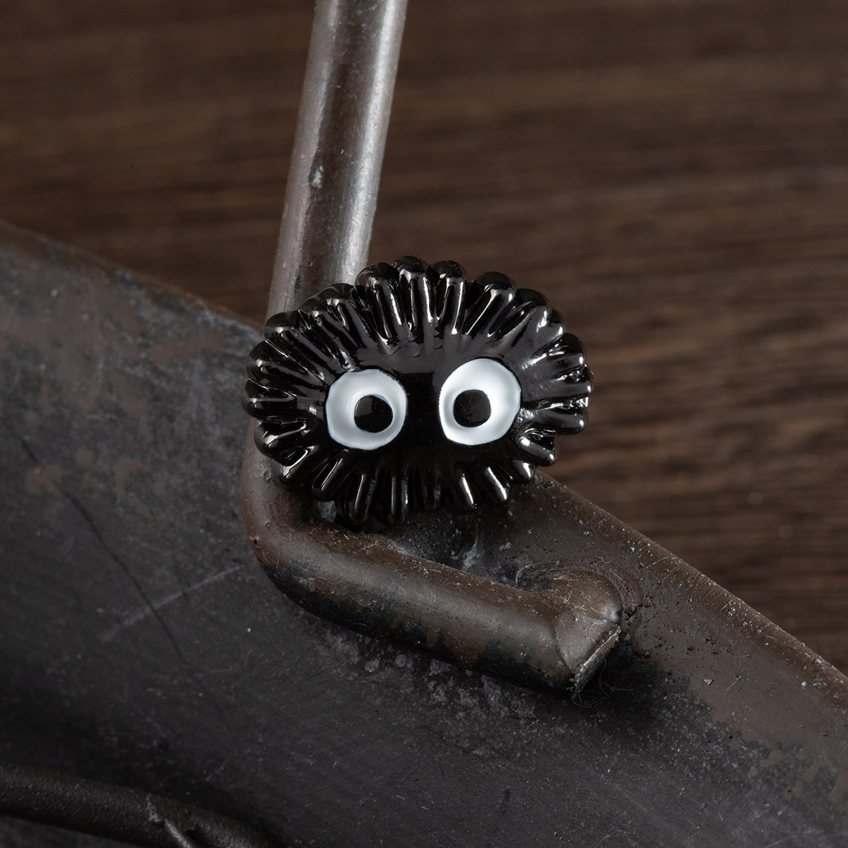 GBL】となりのトトロ デザインピンバッジ マックロクロスケ | どんぐり