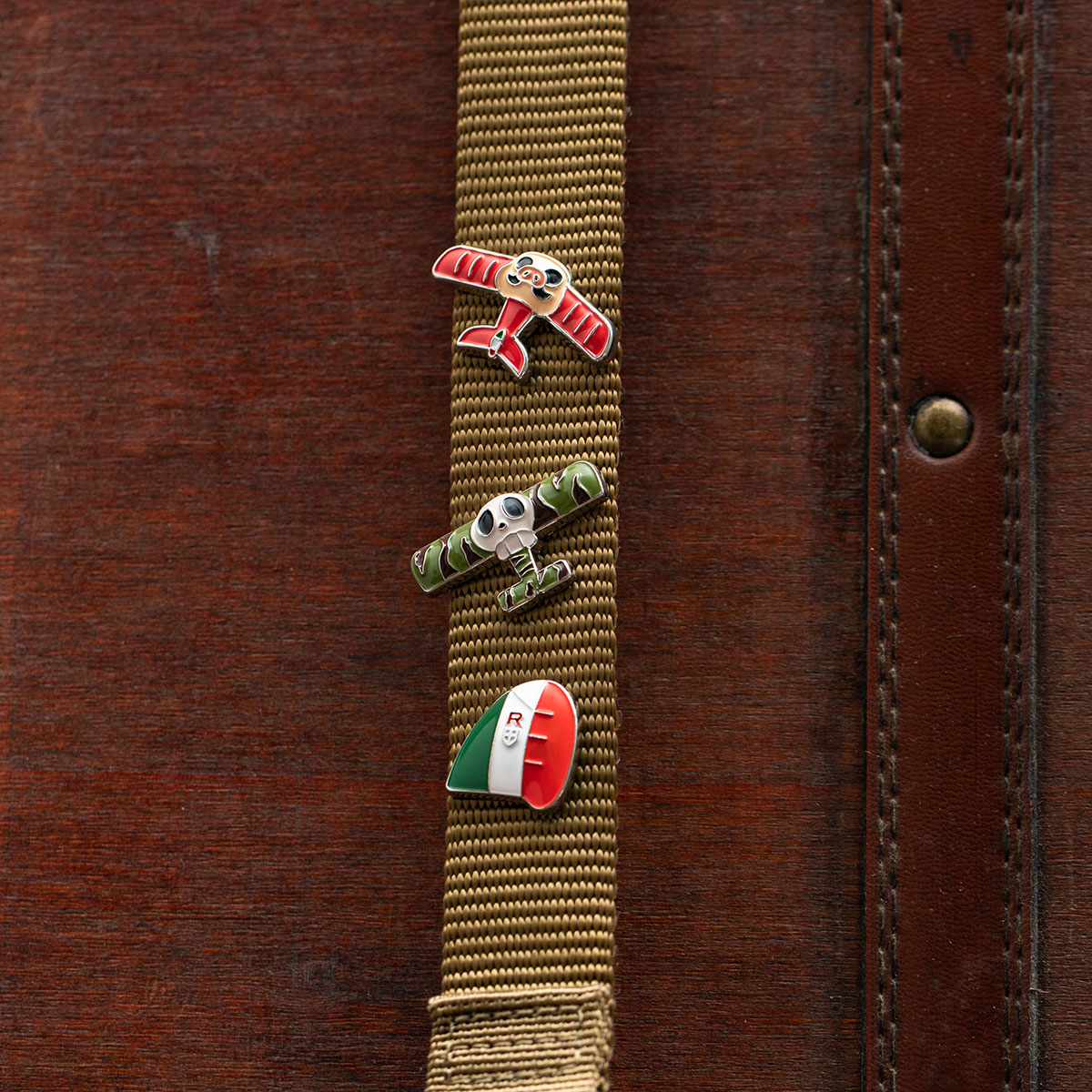 GBL】となりのトトロ デザインピンバッジ マックロクロスケ | どんぐり