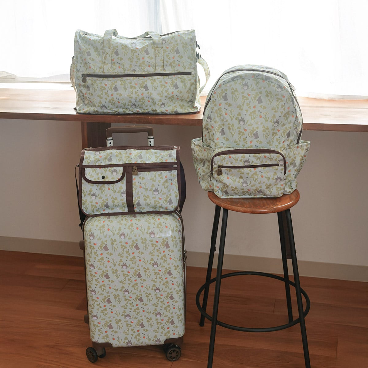 となりのトトロ トトロクローバーシリーズ コンパクトボストンバッグ