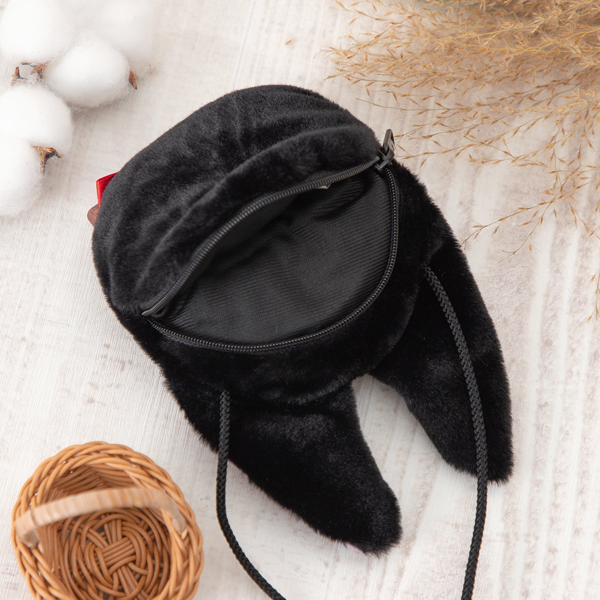 魔女の宅急便 ネックポーチ ジジ | どんぐり共和国そらのうえ店