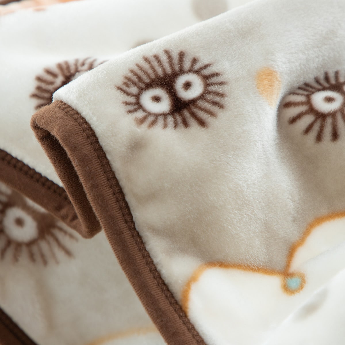 となりのトトロ ひざ掛け「もくもくクロスケ」 | どんぐり共和国そらの