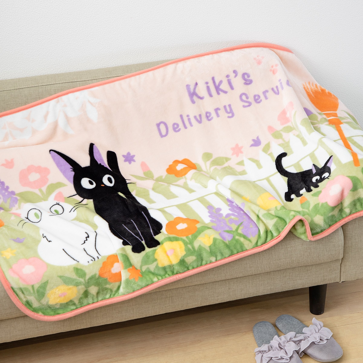 魔女の宅急便 「花咲く庭で」ロングブランケット | どんぐり共和国そら