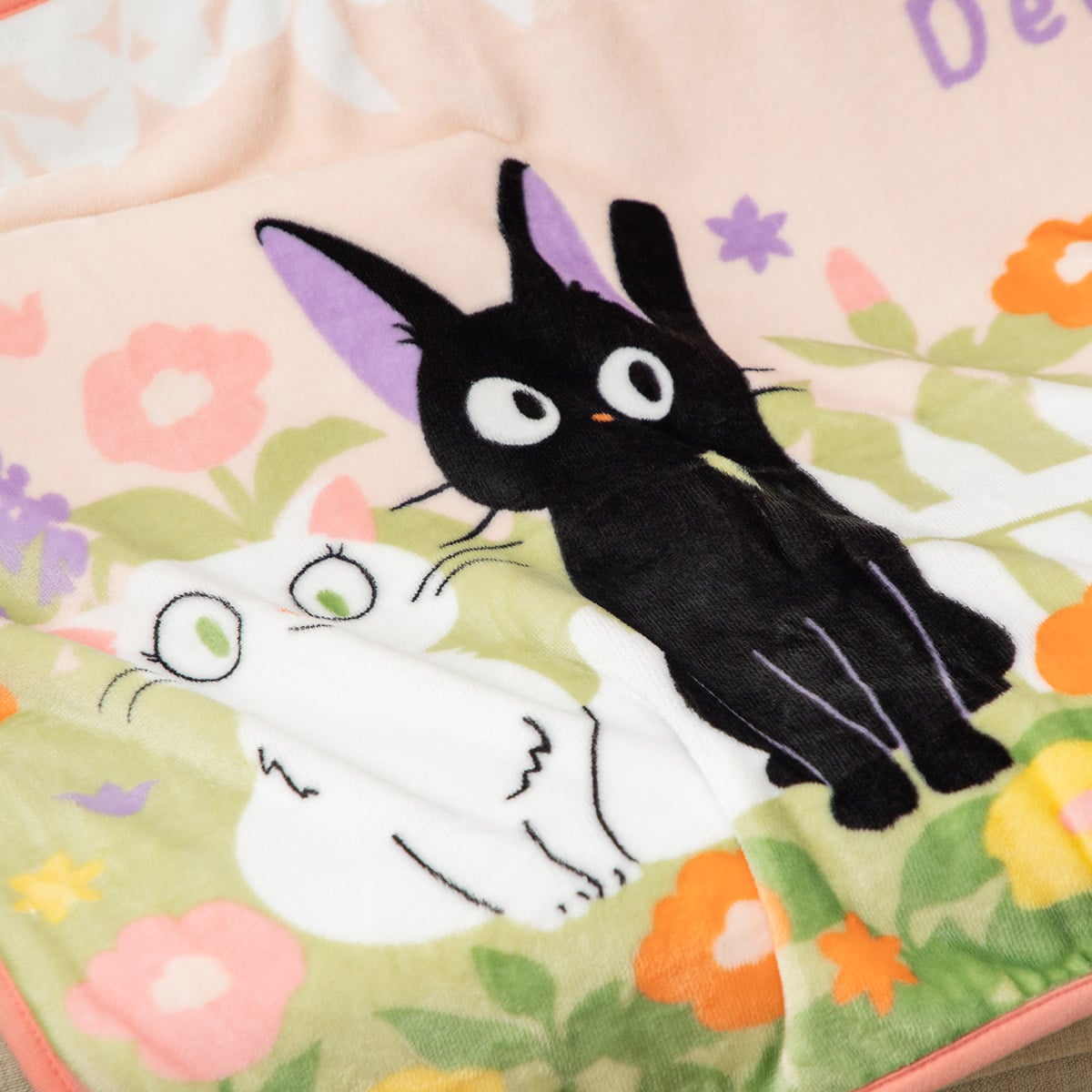 魔女の宅急便 「花咲く庭で」ロングブランケット | どんぐり共和国そら