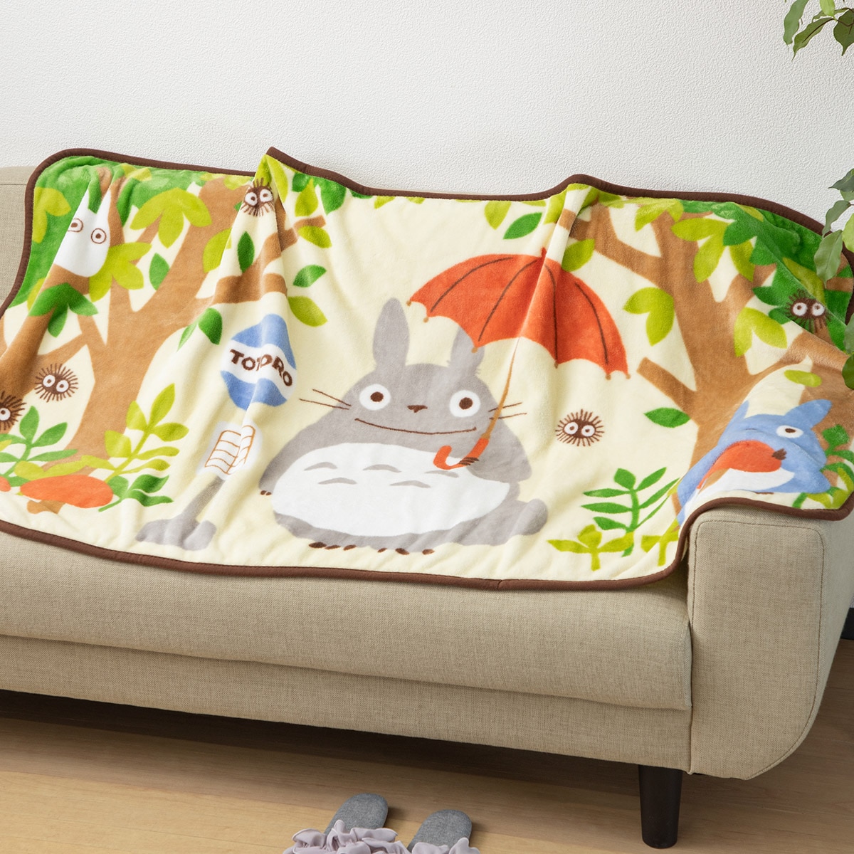 となりのトトロ 「森のバス停」 ロングブランケット | どんぐり共和国