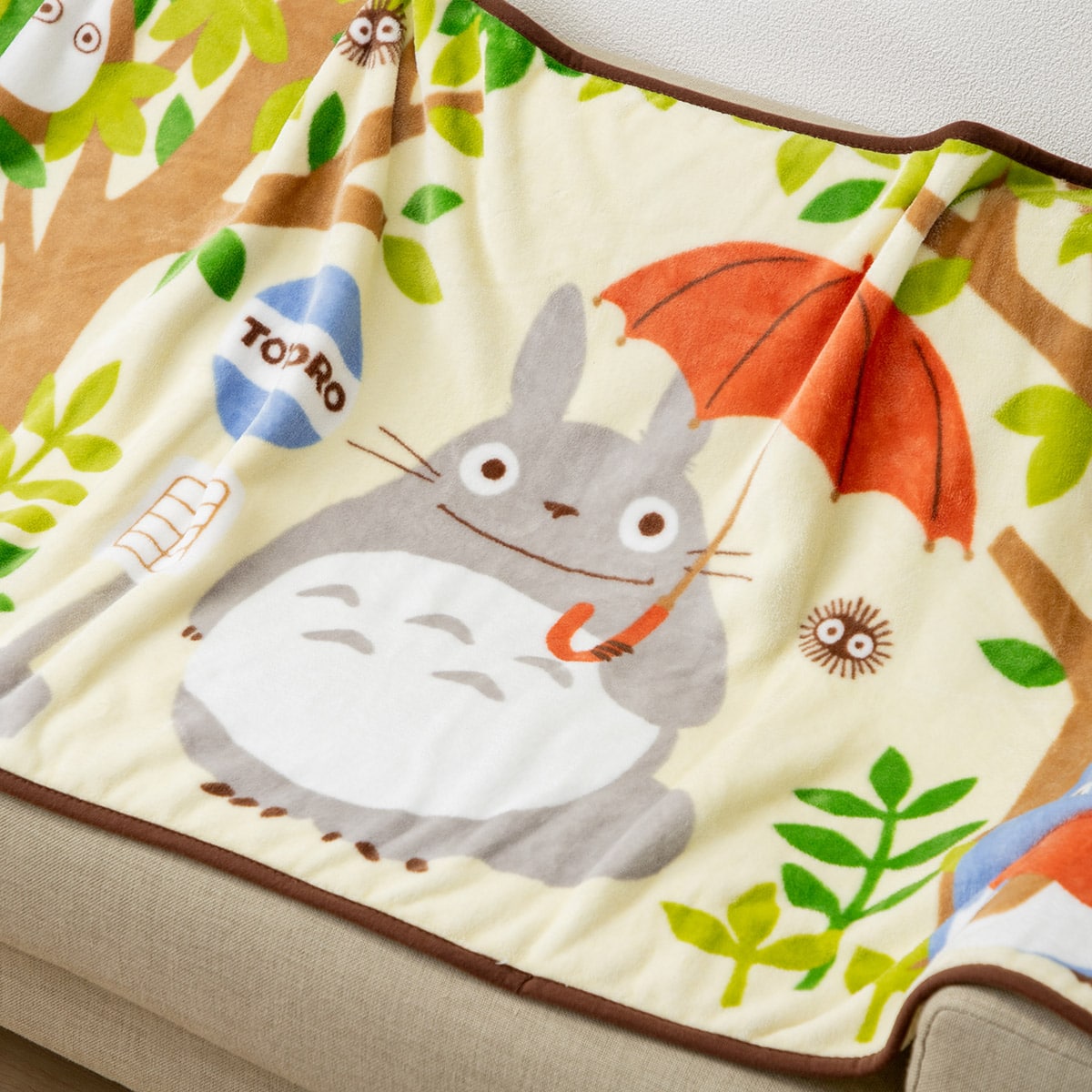 となりのトトロ 「森のバス停」 ロングブランケット | どんぐり共和国