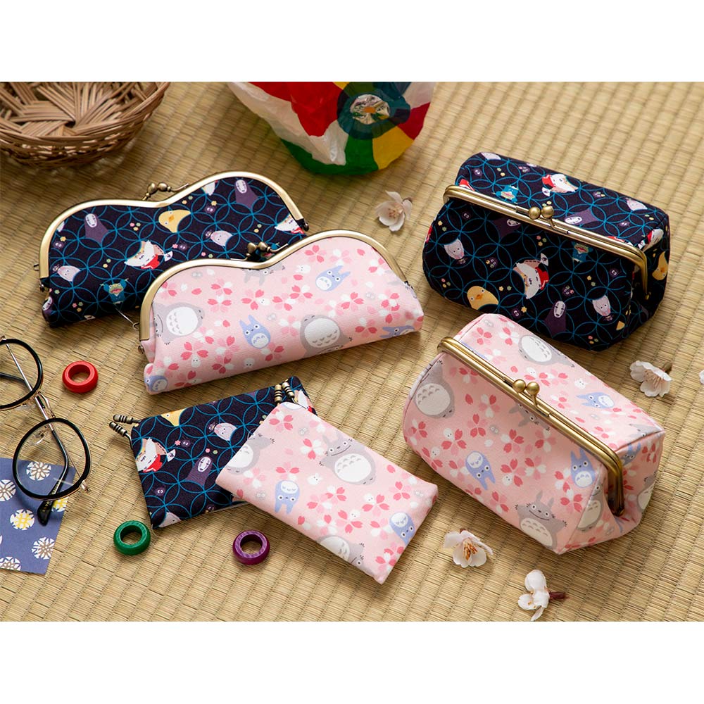 千と千尋の神隠し 「神々と金平糖」 マチ付口金ポーチ | どんぐり