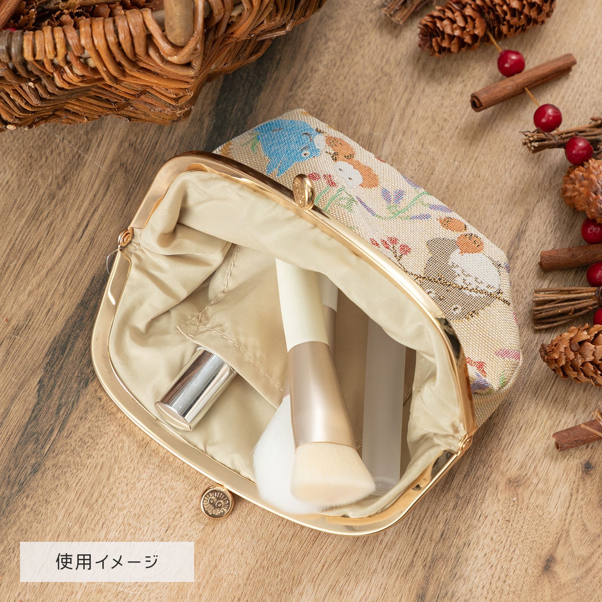 専用　ポテチ 様 ご確認用　リドレイパカラン　イエロームーンドワーフ トトロ となりのトトロ「秋のひととき」口金ポーチ | どんぐり共和国そらのうえ店