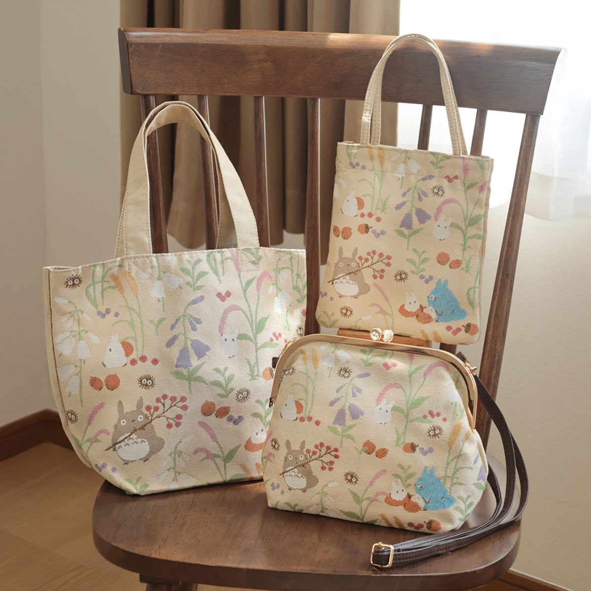 となりのトトロ「秋のひととき」口金横長ポーチ | どんぐり共和国そら