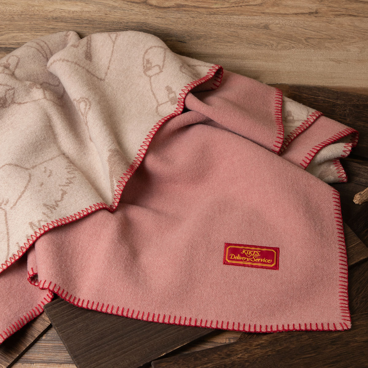 Vera Bradley スタジアム ブランケット Mocha Rouge 毛布 Vera Bradley スタジアム ブランケット Mocha Rouge 毛布 寝具