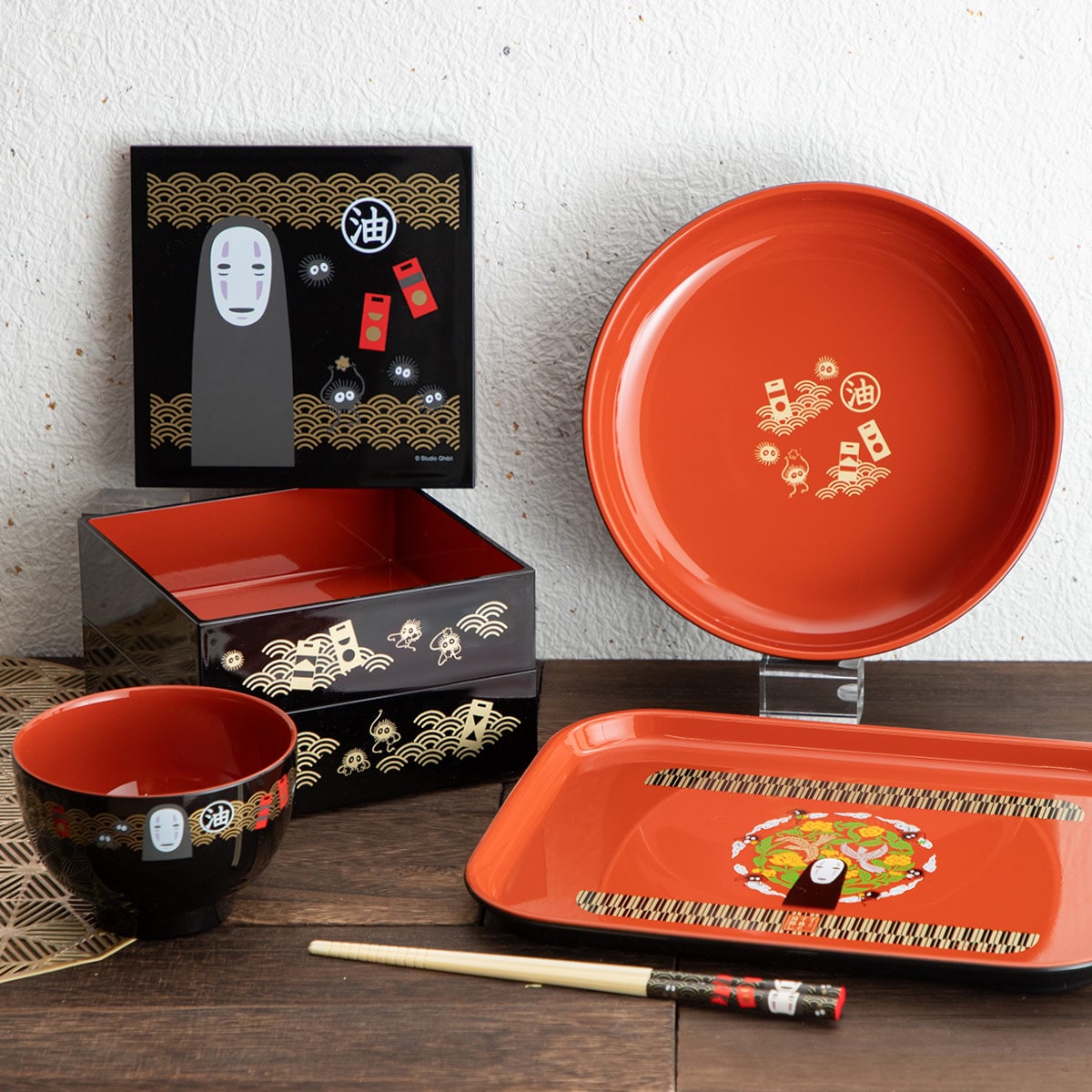 千と千尋の神隠し カオナシ 塗2段重箱 NLW15 | どんぐり共和国そらのうえ店