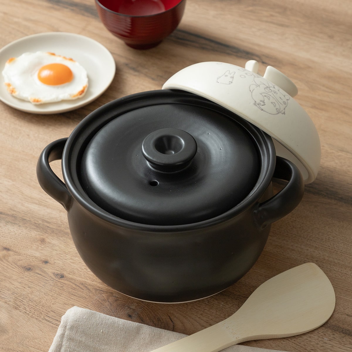 新品　ジブリ　となりのトトロ　萬古焼き　ごはん鍋　3合　高級　保存　日本製 萬古焼 ご飯 鍋 3合 ばんこやき 万古焼 陶器 焼き物 スケーター