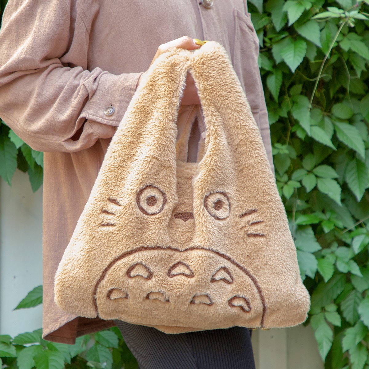 となりのトトロ　大トトロ　中トトロ　ネコバス　ふわふわクッション　3点セット‼️ となりのトトロ 大トトロ ふわふわトート | どんぐり共和国そらのうえ店