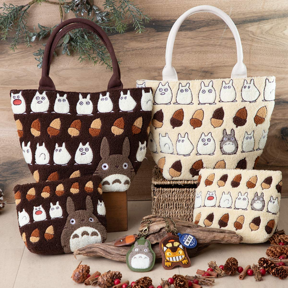 となりのトトロ ほこモコ刺繍シリーズ ポーチ アイボリー | どんぐり