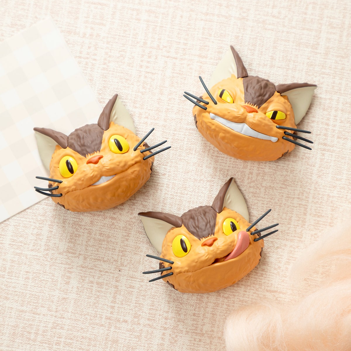 となりのトトロ ネコバスのフェイスマグネット ※BOX販売