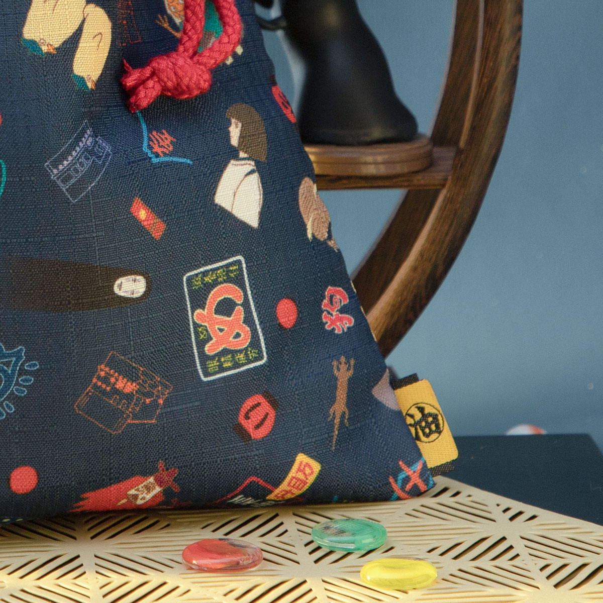 千と千尋の神隠し 不思議の町の縁日シリーズ 巾着大 | どんぐり共和国