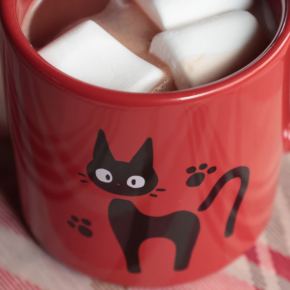 魔女の宅急便 ジジの赤いマグカップ | どんぐり共和国そらのうえ店