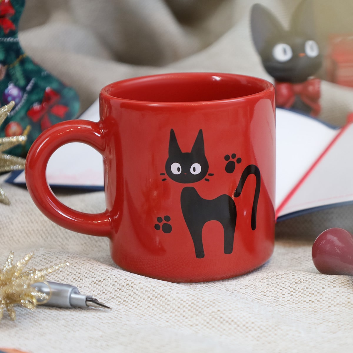 12/6(土)午前10時発売予定》魔女の宅急便 ジジの赤いマグカップ