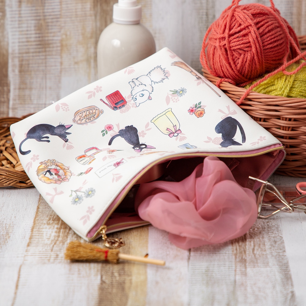 魔女の宅急便 舟形ポーチ おもいでの贈りもの | どんぐり共和国そらの