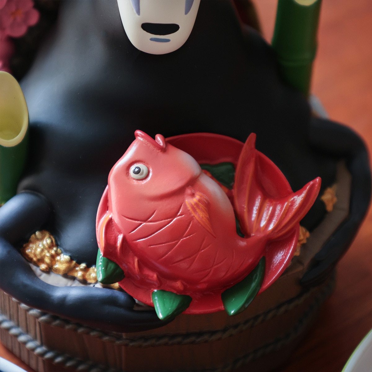 千と千尋の神隠し めでたいお飾り 特上 ～カオナシ松竹梅～ | どんぐり