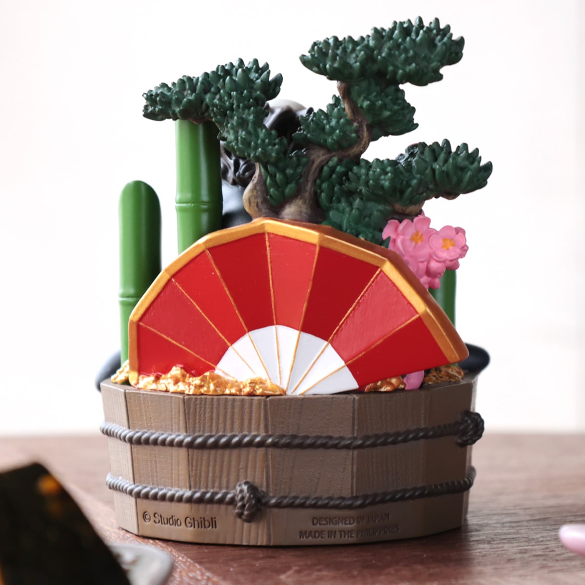 千と千尋の神隠し めでたいお飾り 特上 ～カオナシ松竹梅～ | どんぐり