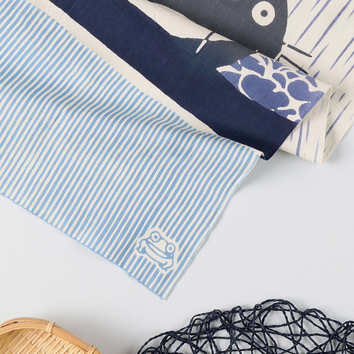 となりのトトロ 本染め手拭い ｢雨縞｣ | どんぐり共和国そらのうえ店