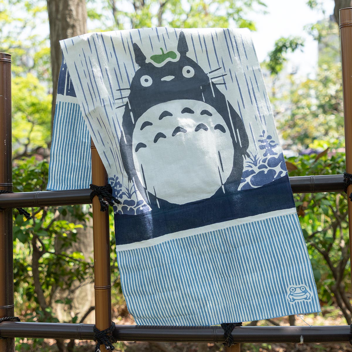 となりのトトロ 本染め手拭い ｢雨縞｣ | どんぐり共和国そらのうえ店