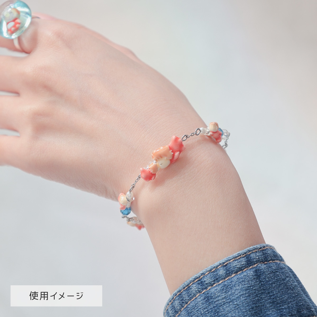 スタジオジブリ　崖の上のポニョ　天然石付きストラップ×2 崖の上のポニョ ブレスレット ポニョのあいさつ | どんぐり