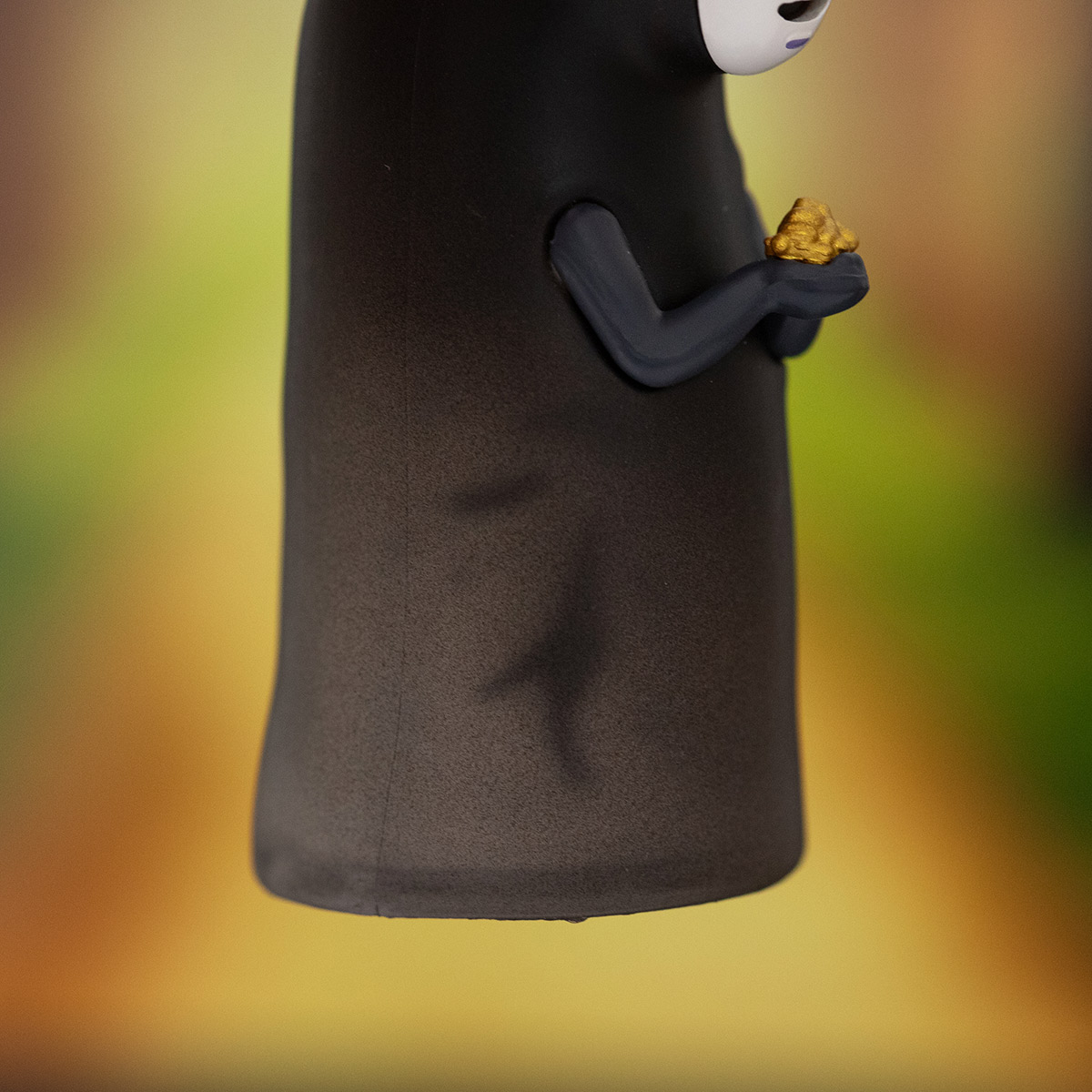 千と千尋の神隠し キーホルダー 砂金とカオナシ | どんぐり