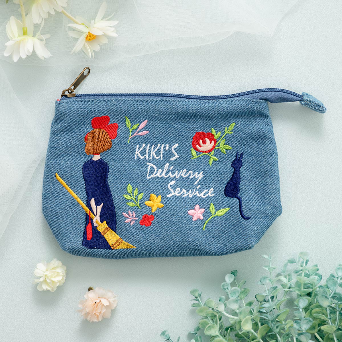 魔女の宅急便 デニム刺繍シリーズ マチ付きポーチ | どんぐり