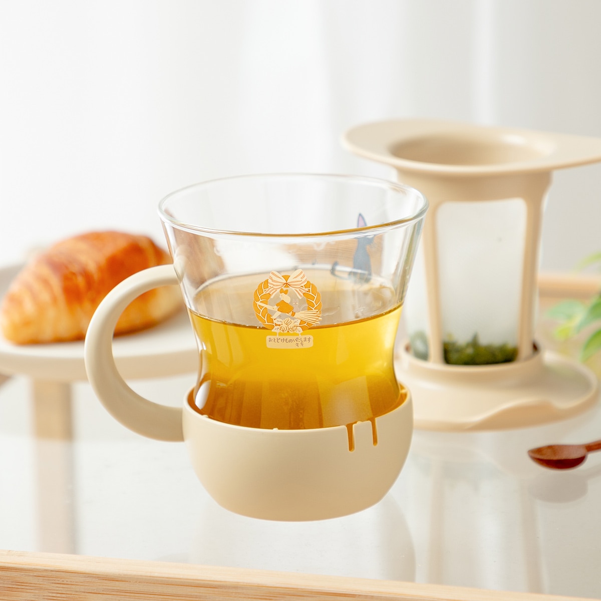 魔女の宅急便 ワンカップティーマグ ジジとパンリース | どんぐり