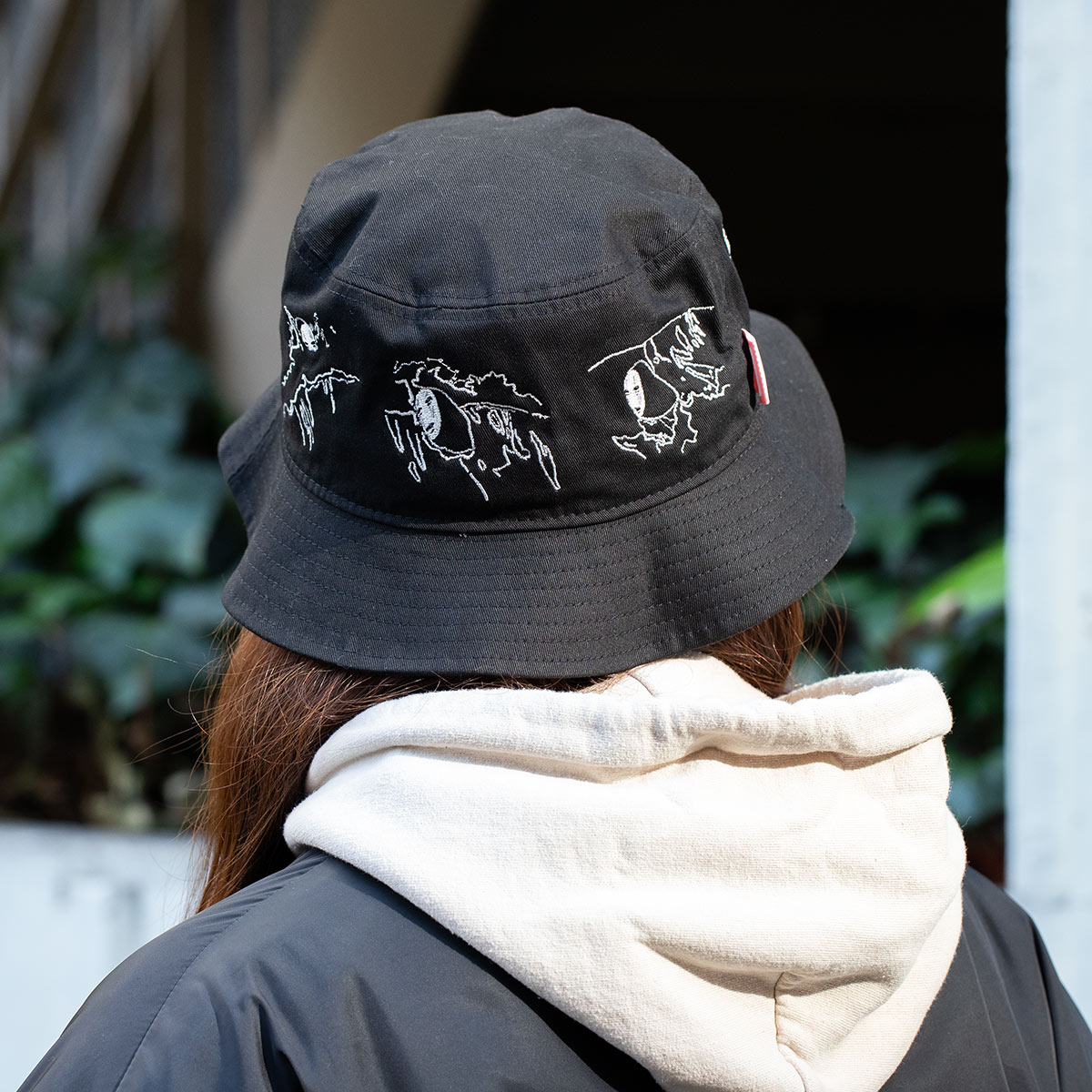 千と千尋の神隠し NEW ERA コラボバケット | どんぐり共和国そらのうえ店