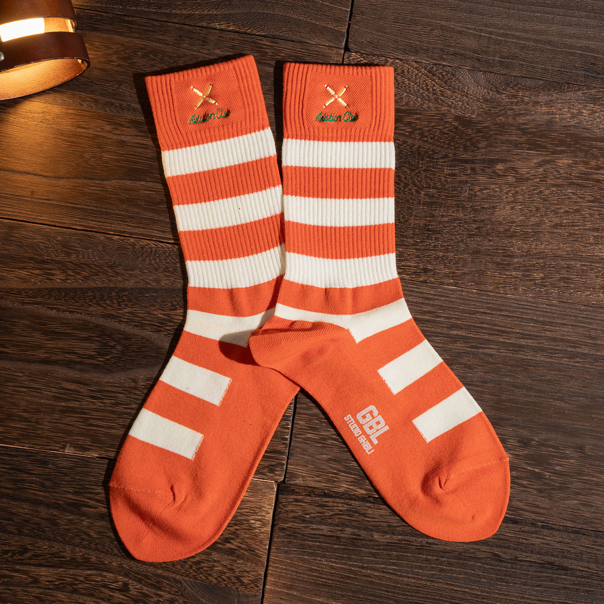 GBL】魔女の宅急便 刺繍GBLソックス (オレンジ) | どんぐり共和国そら