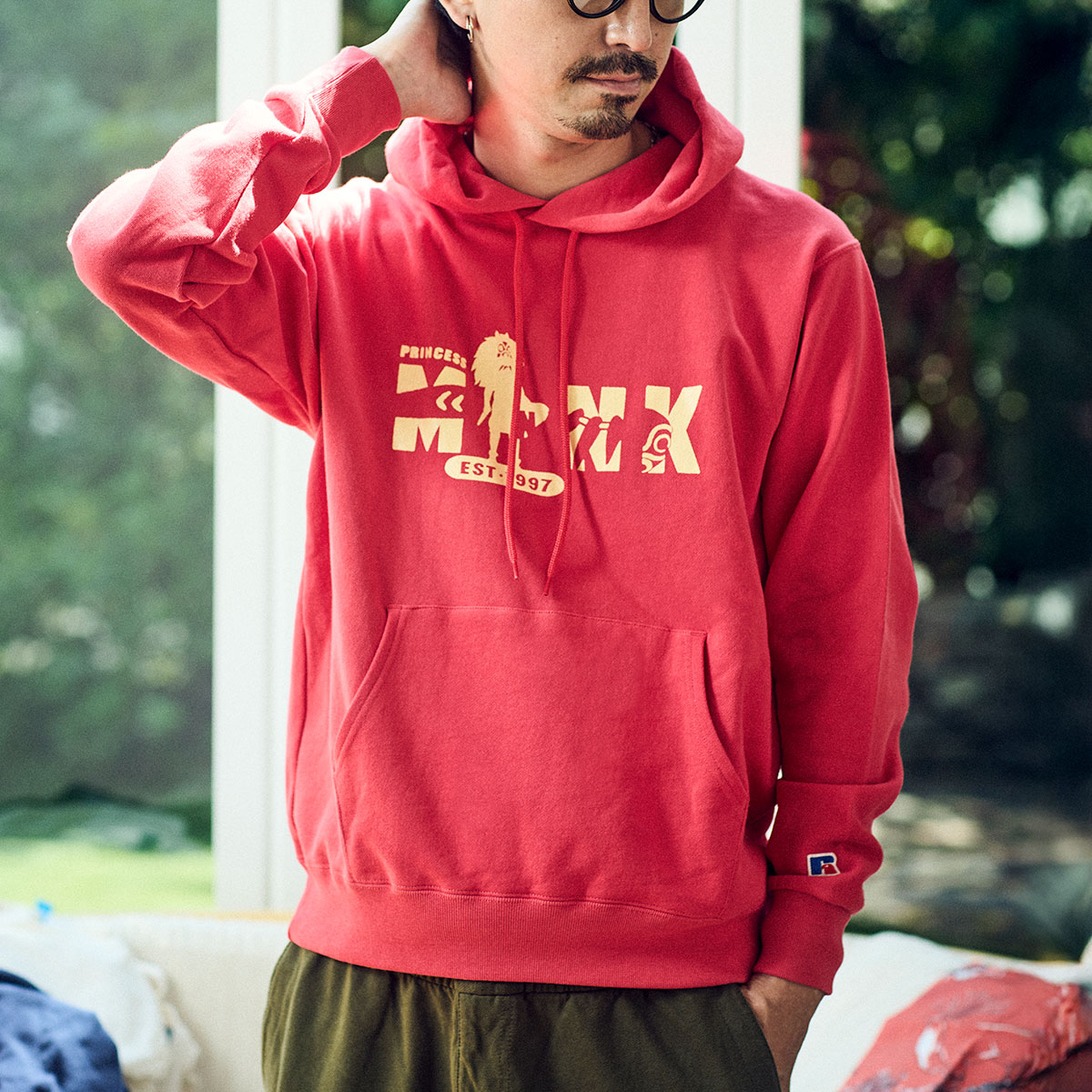 GBL】もののけ姫 ラッセルアスレティックパーカー 山犬の姫 | どんぐり