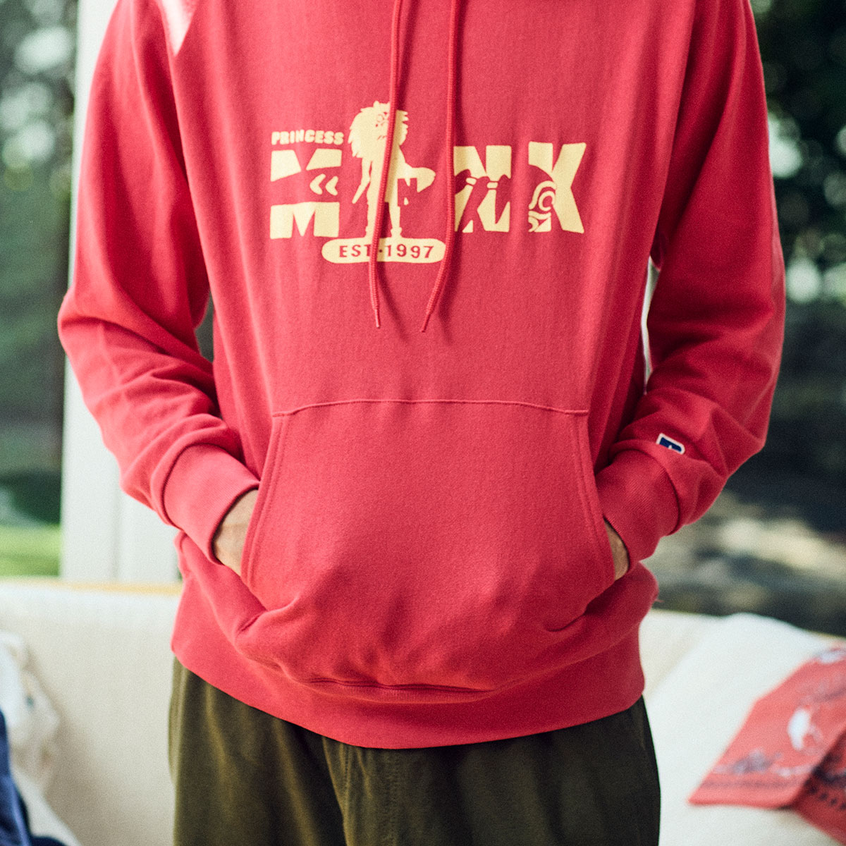 GBL】もののけ姫 ラッセルアスレティックパーカー 山犬の姫 | どんぐり