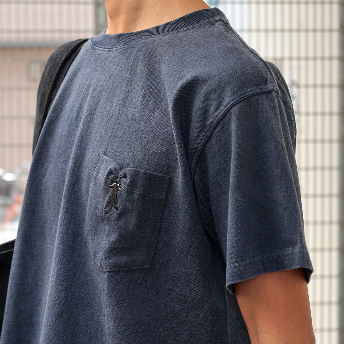 GBL】魔女の宅急便 Good On コラボポケット刺繍Tシャツ ジジ 