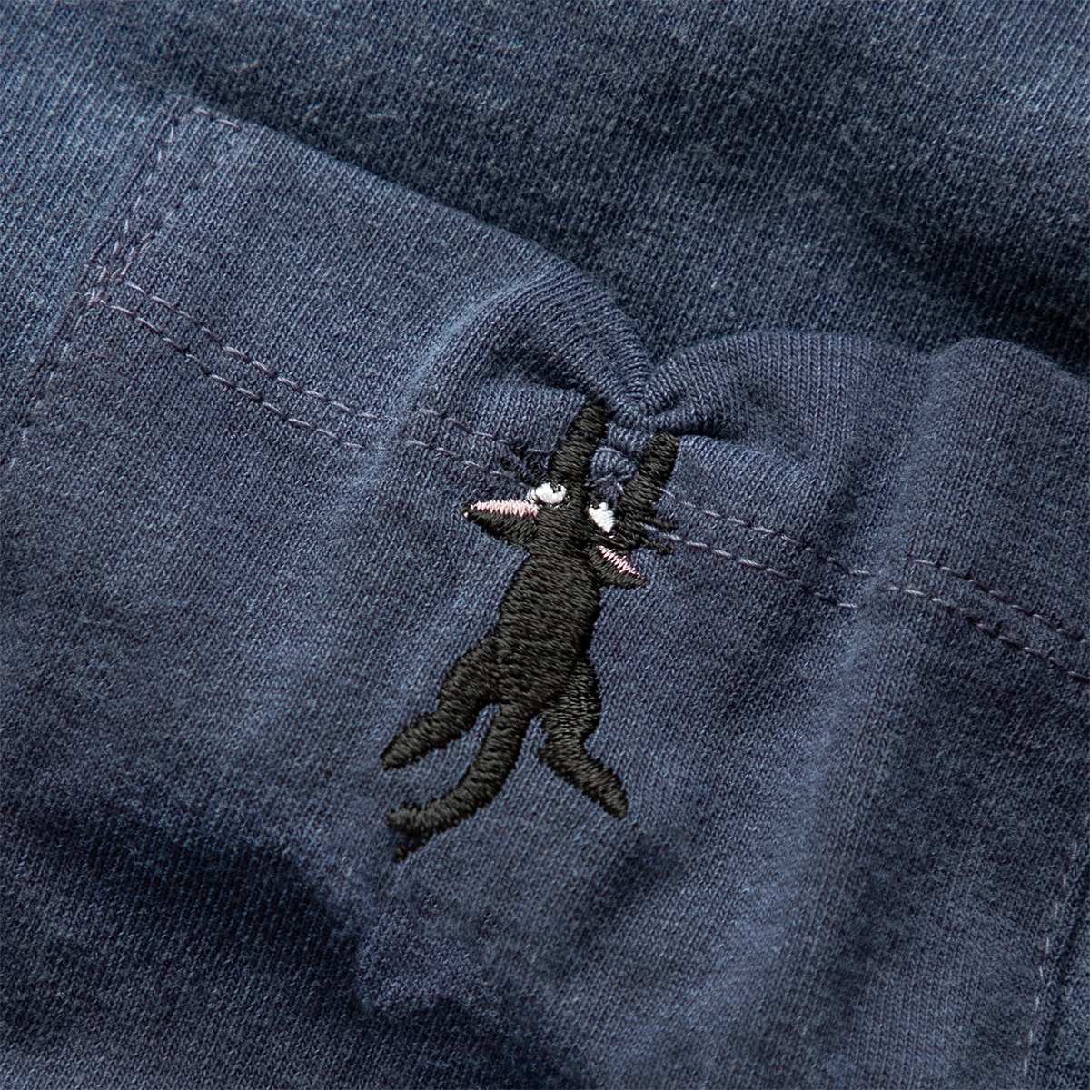 GBL】魔女の宅急便 Good On コラボポケット刺繍Tシャツ ジジ 