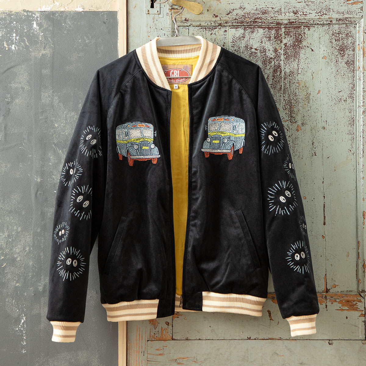 となりのトトロ　GBL 限定　ネコバス　別珍スカジャン　XLサイズ 12/20(土)午前10時発売予定》【GBL】となりのトトロ 別珍スカジャン